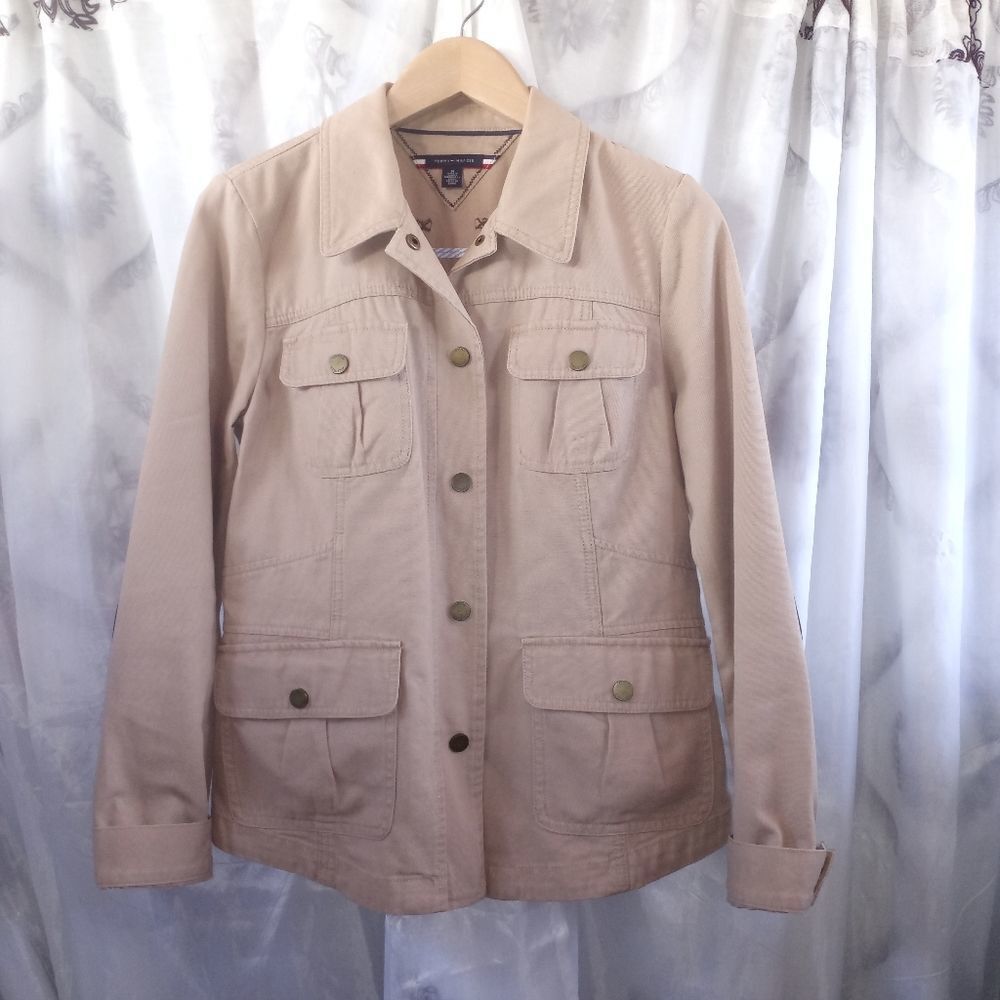 Tommy Hilfiger jacket size medium ( Bag O )